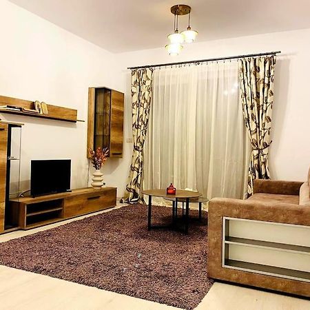 Luxury Apartment Arad Bagian luar foto