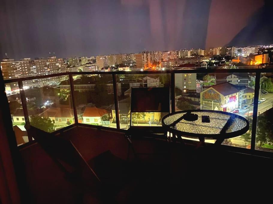 Luxury Apartment Arad Bagian luar foto